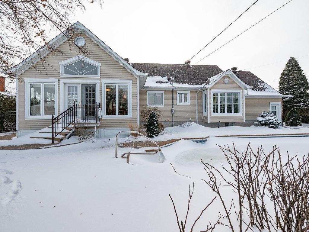 









496


Rue Fortin

,
Napierville,




QC
J0L1L0

