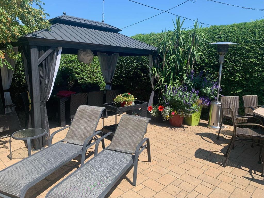 









496


Rue Fortin

,
Napierville,




QC
J0L1L0

