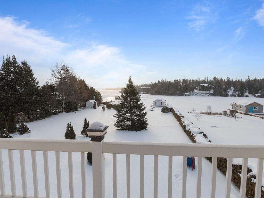 









400


Ch. des Îles

,
Entrelacs,




QC
J0T2E0

