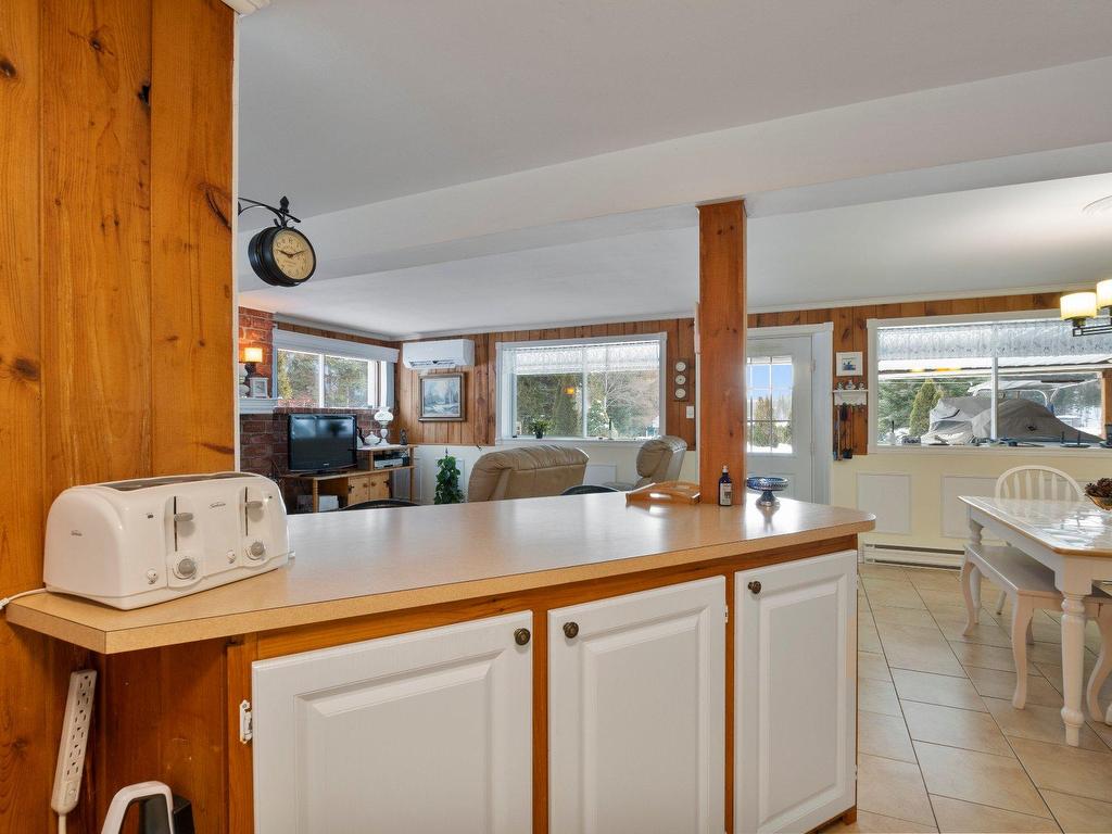 









400


Ch. des Îles

,
Entrelacs,




QC
J0T2E0

