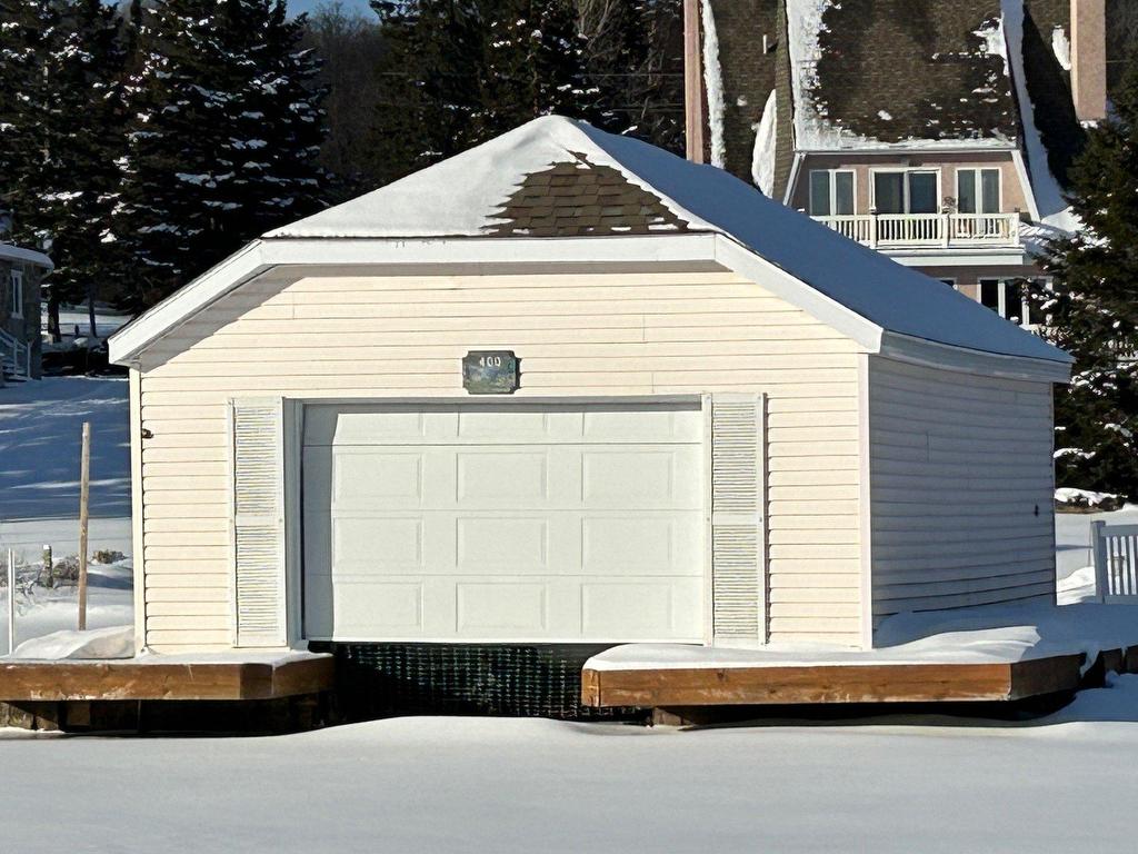 









400


Ch. des Îles

,
Entrelacs,




QC
J0T2E0

