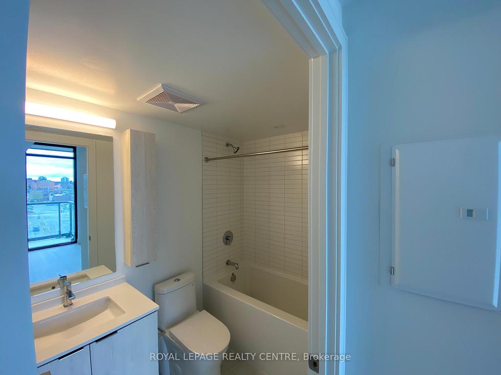 









86


Dundas

Street East, 525,
Mississauga,




ON
L5A 0B1


