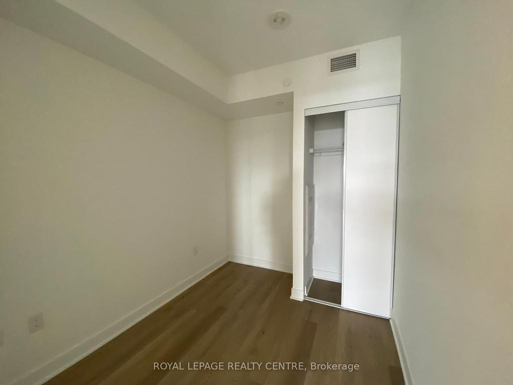 









86


Dundas

Street East, 525,
Mississauga,




ON
L5A 0B1

