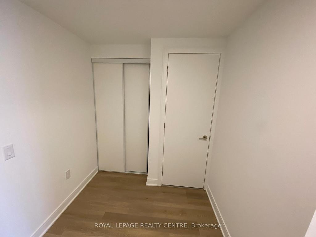 









86


Dundas

Street East, 525,
Mississauga,




ON
L5A 0B1

