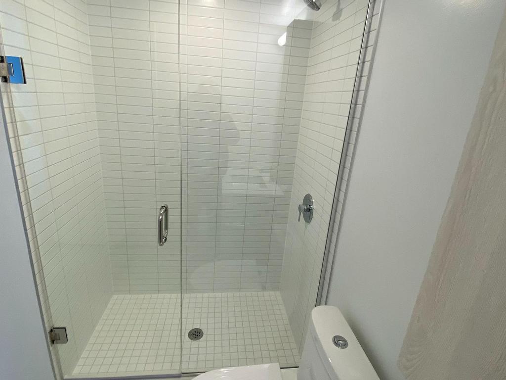 









86


Dundas

Street East, 525,
Mississauga,




ON
L5A 0B1

