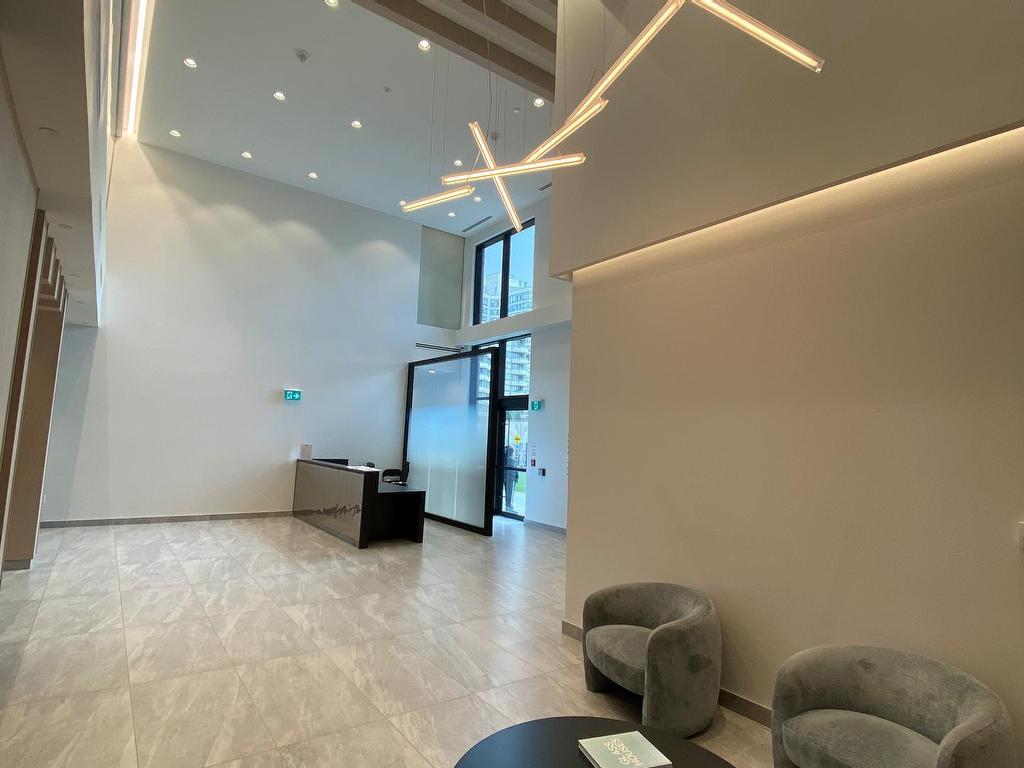 









86


Dundas

Street East, 525,
Mississauga,




ON
L5A 0B1

