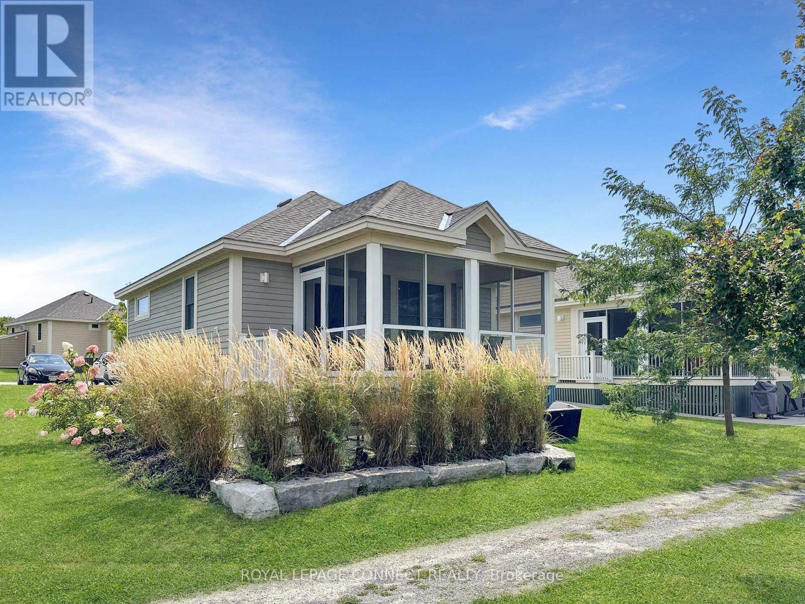 












95 - 63 BUTTERNUT LANE

,
Prince Edward County,







Ontario
K0K1P0

