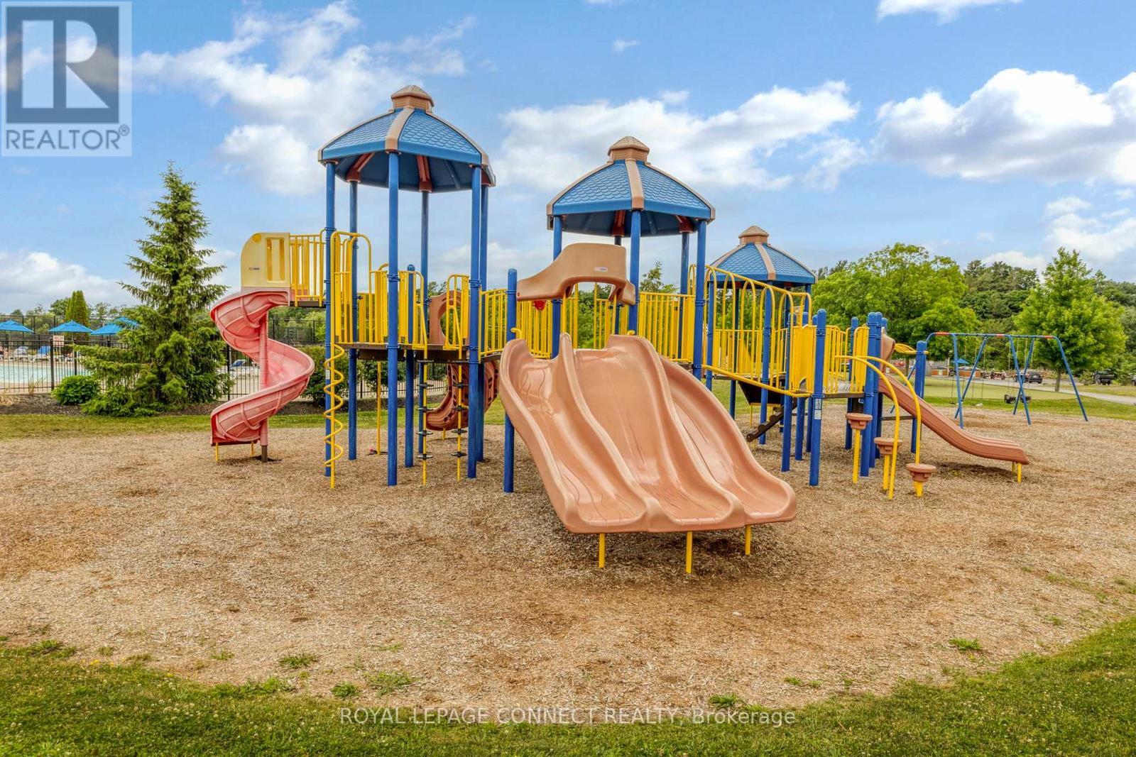 












95 - 63 BUTTERNUT LANE

,
Prince Edward County,







Ontario
K0K1P0

