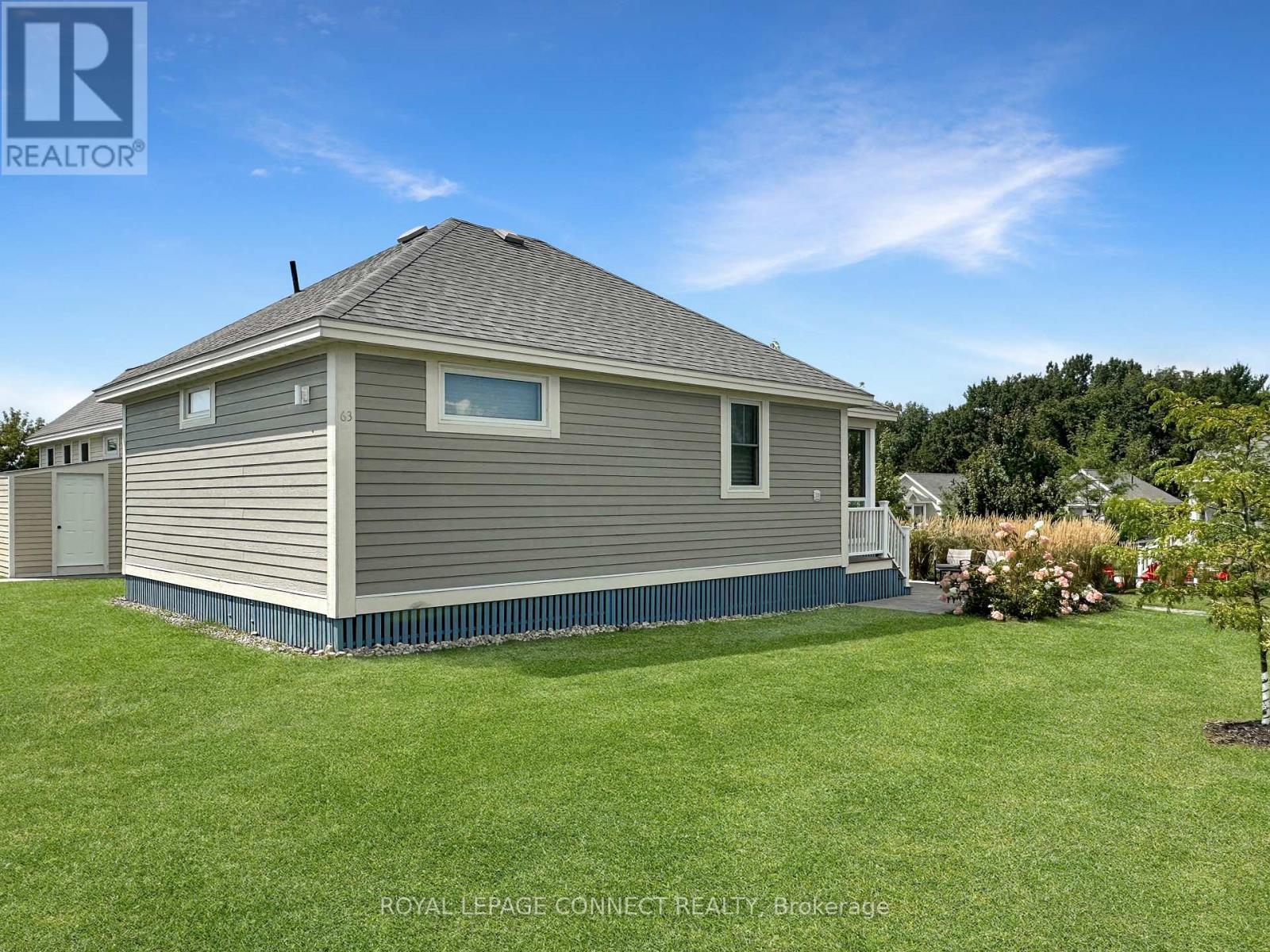 












95 - 63 BUTTERNUT LANE

,
Prince Edward County,







Ontario
K0K1P0

