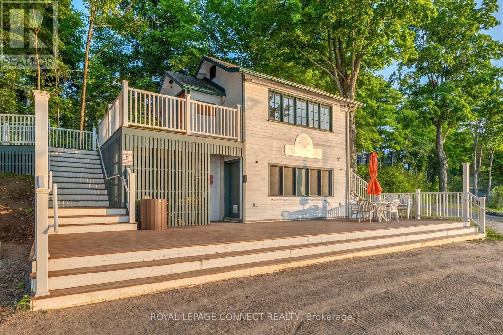 












95 - 63 BUTTERNUT LANE

,
Prince Edward County,







Ontario
K0K1P0

