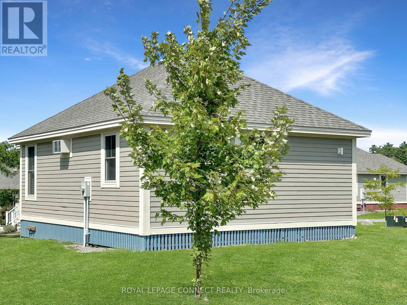 












95 - 63 BUTTERNUT LANE

,
Prince Edward County,







Ontario
K0K1P0

