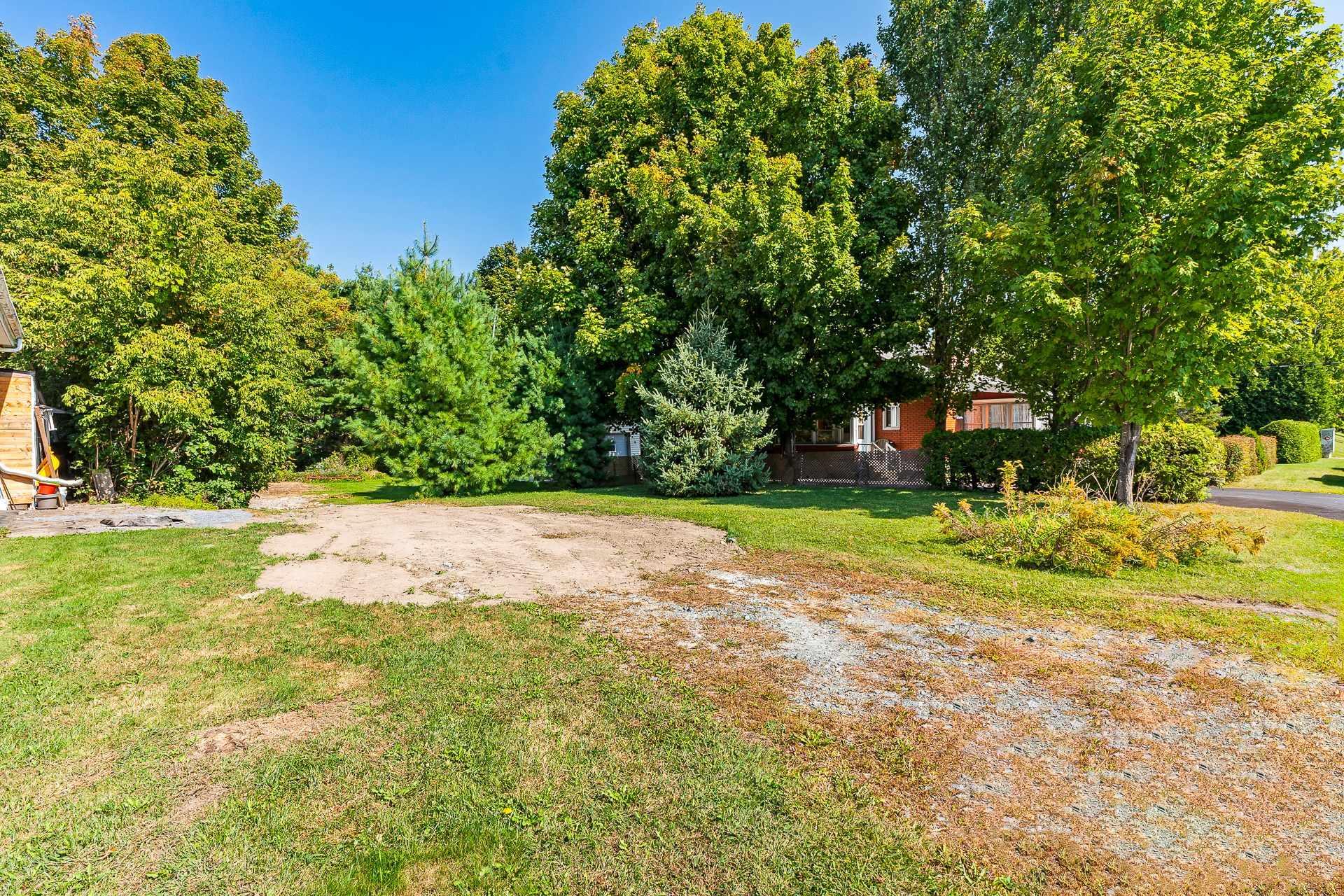 












Rue Elizabeth

,
Cowansville,







QC
J2K1W7

