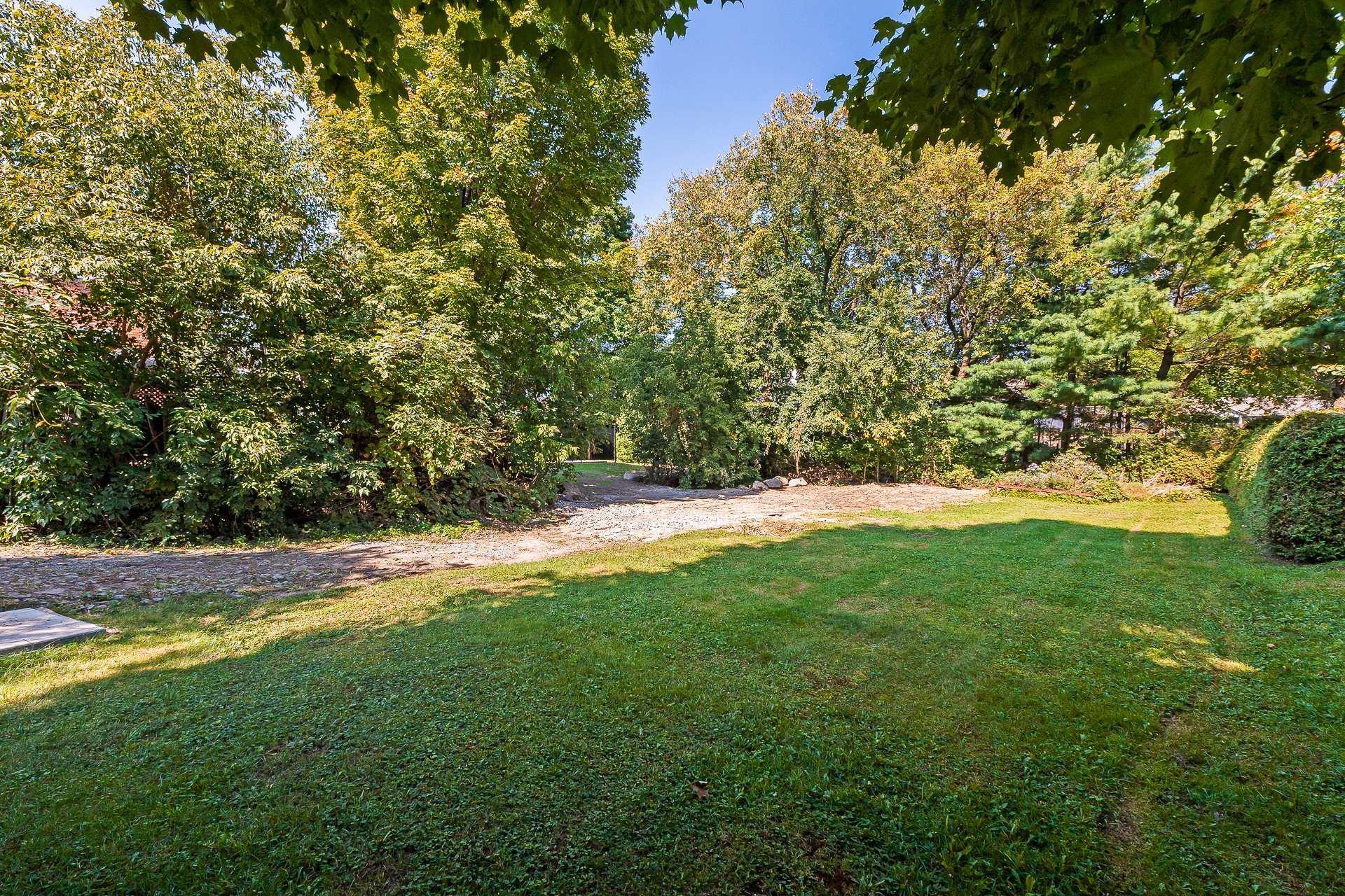 












Rue Elizabeth

,
Cowansville,







QC
J2K1W7

