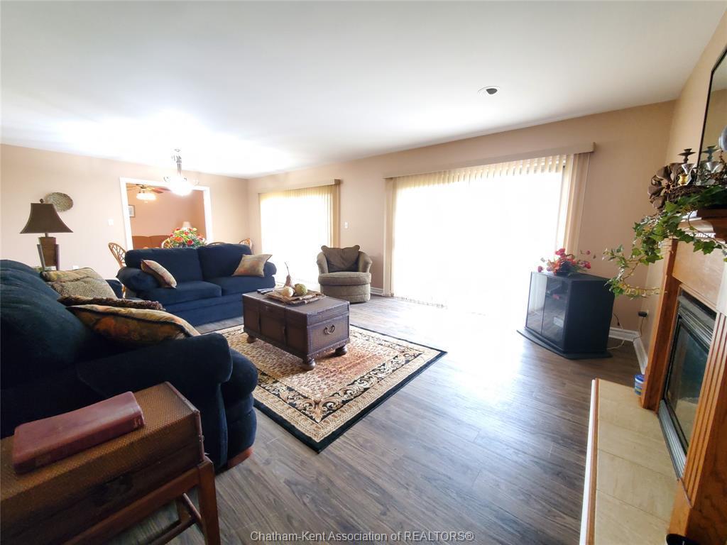 









11300


Rondeau Estates

Line,
Rondeau Bay Estates,




ON
N0P 1X0


