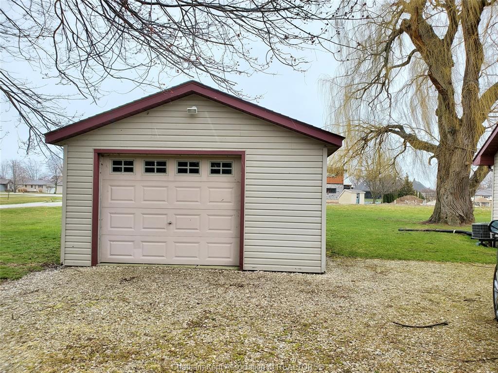 









11300


Rondeau Estates

Line,
Rondeau Bay Estates,




ON
N0P 1X0

