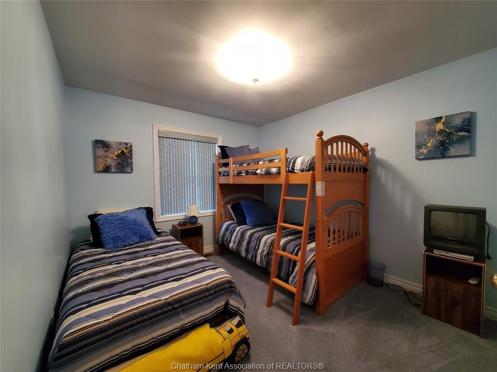 









11300


Rondeau Estates

Line,
Rondeau Bay Estates,




ON
N0P 1X0

