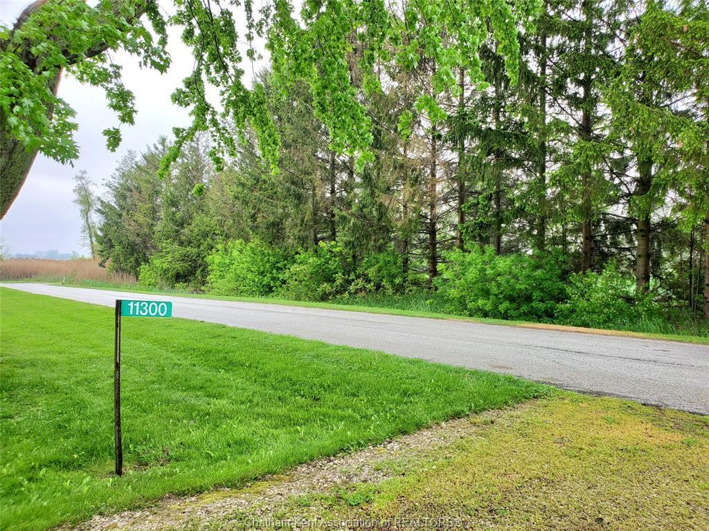 









11300


Rondeau Estates

Line,
Rondeau Bay Estates,




ON
N0P 1X0

