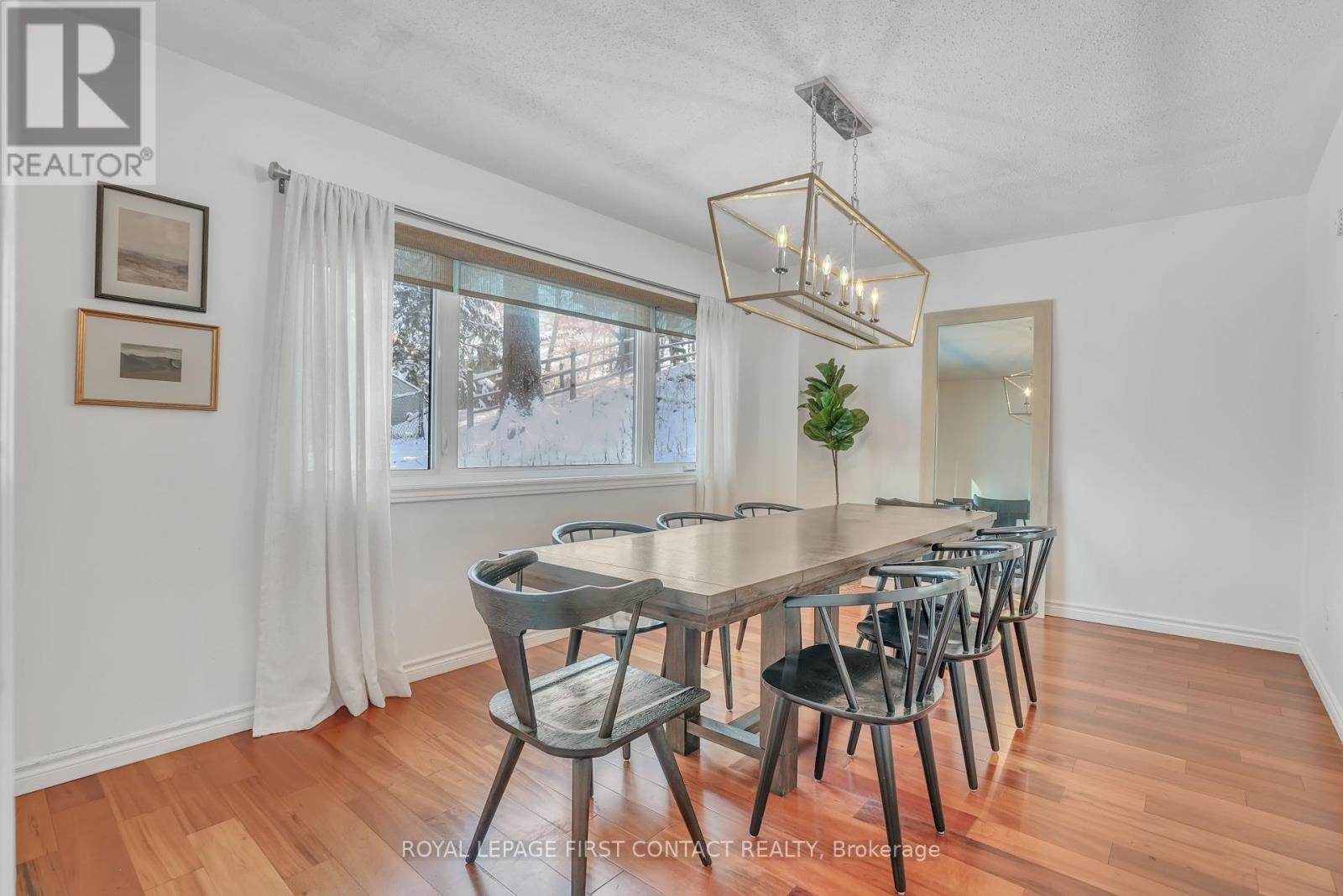












11 VERNAR DRIVE

,
Springwater,




Ontario
L0L1X0

