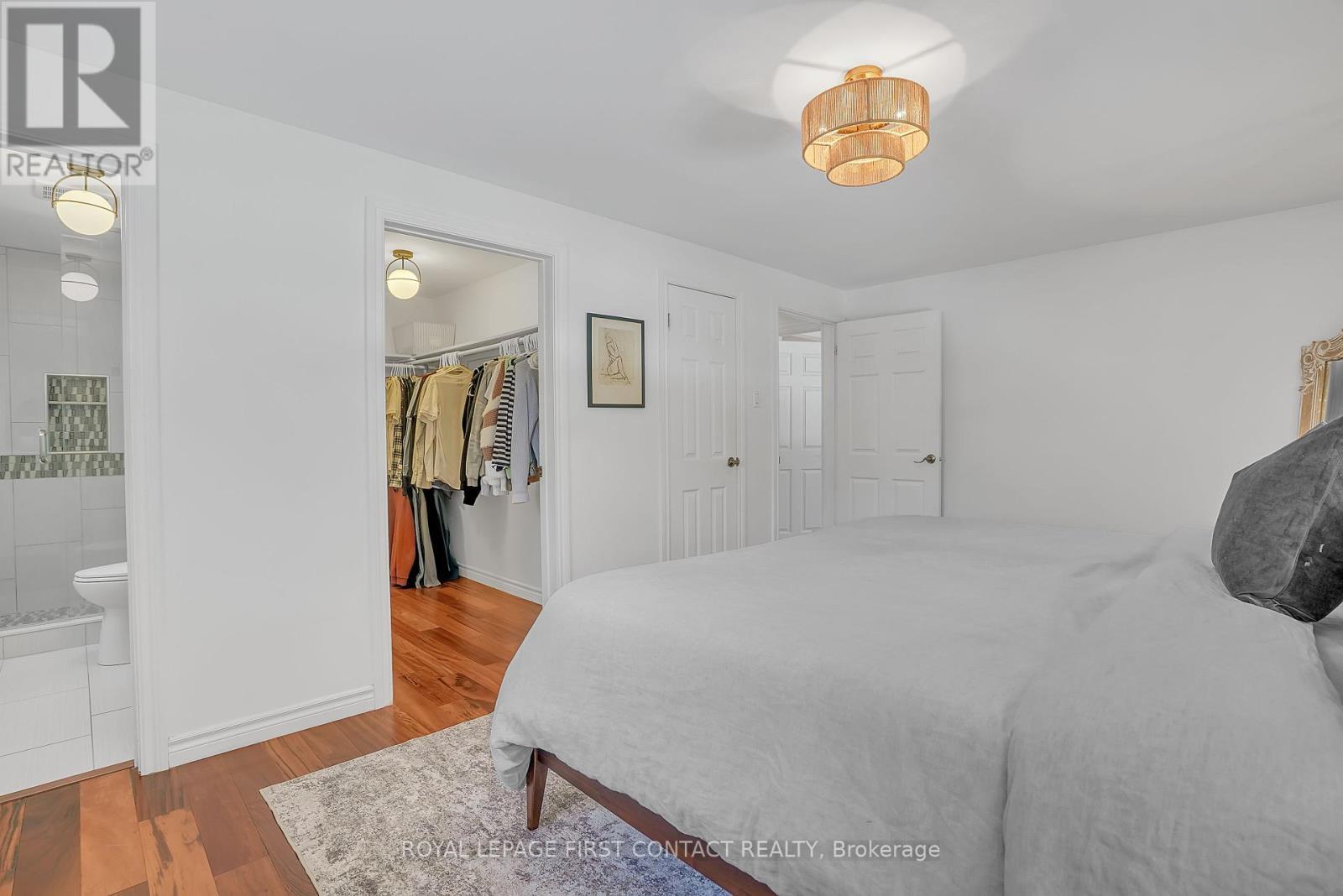 












11 VERNAR DRIVE

,
Springwater,




Ontario
L0L1X0

