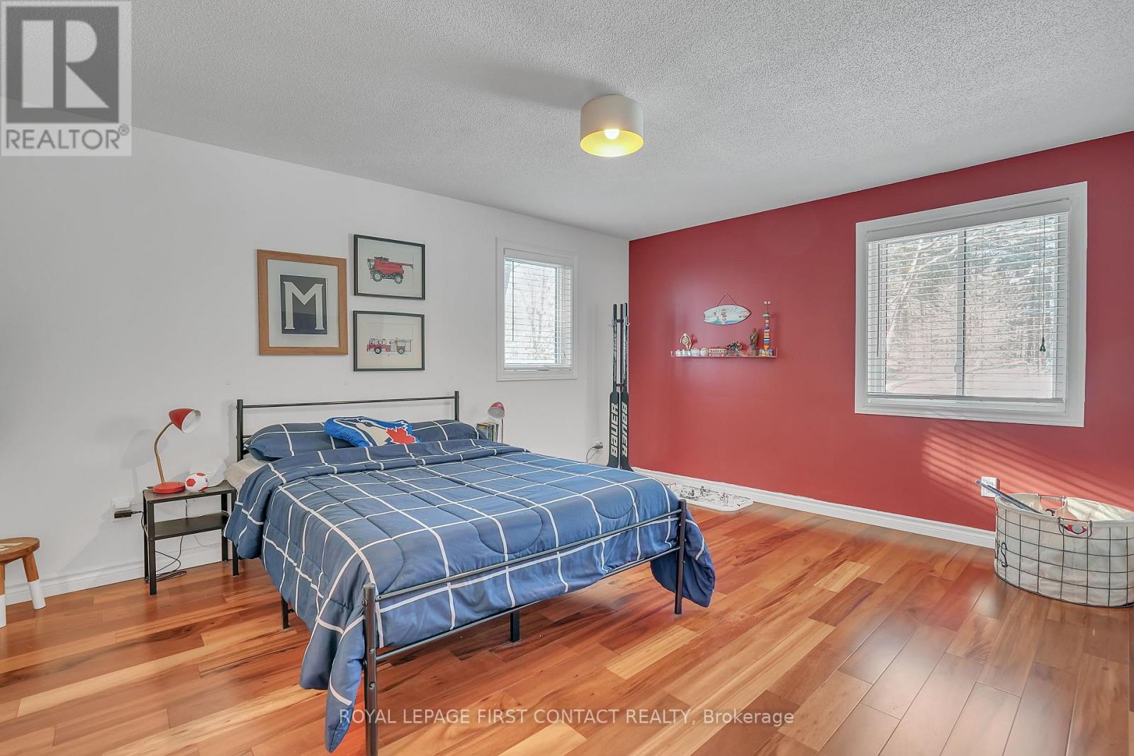 












11 VERNAR DRIVE

,
Springwater,




Ontario
L0L1X0

