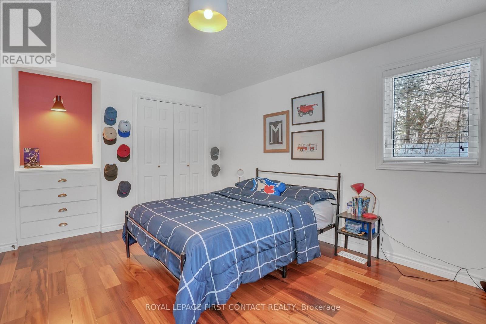 












11 VERNAR DRIVE

,
Springwater,




Ontario
L0L1X0

