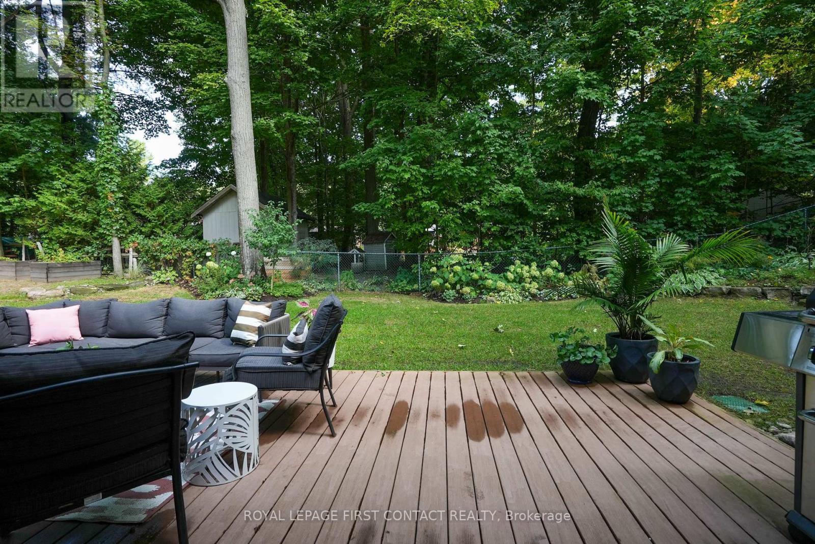 












11 VERNAR DRIVE

,
Springwater,




Ontario
L0L1X0

