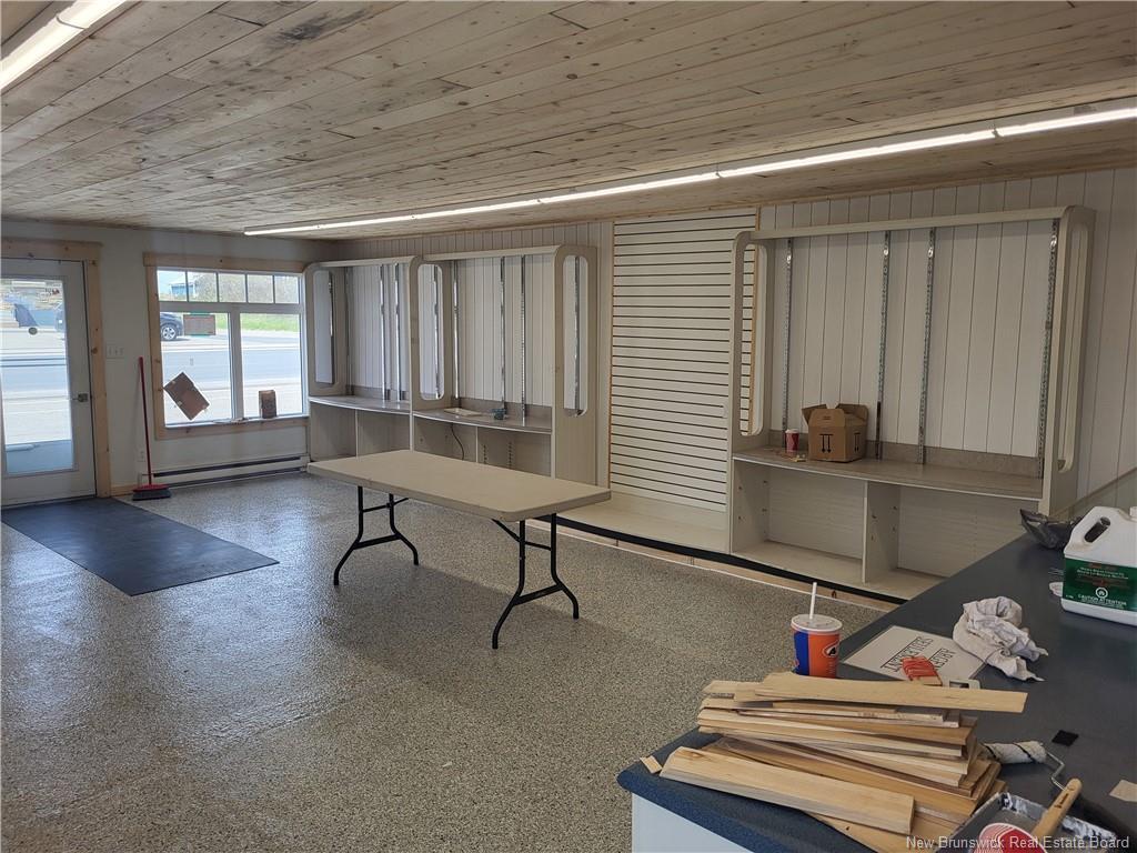 









112


St-Pierre Ouest

BLVD,
Caraquet,




NB
E1W 1B9

