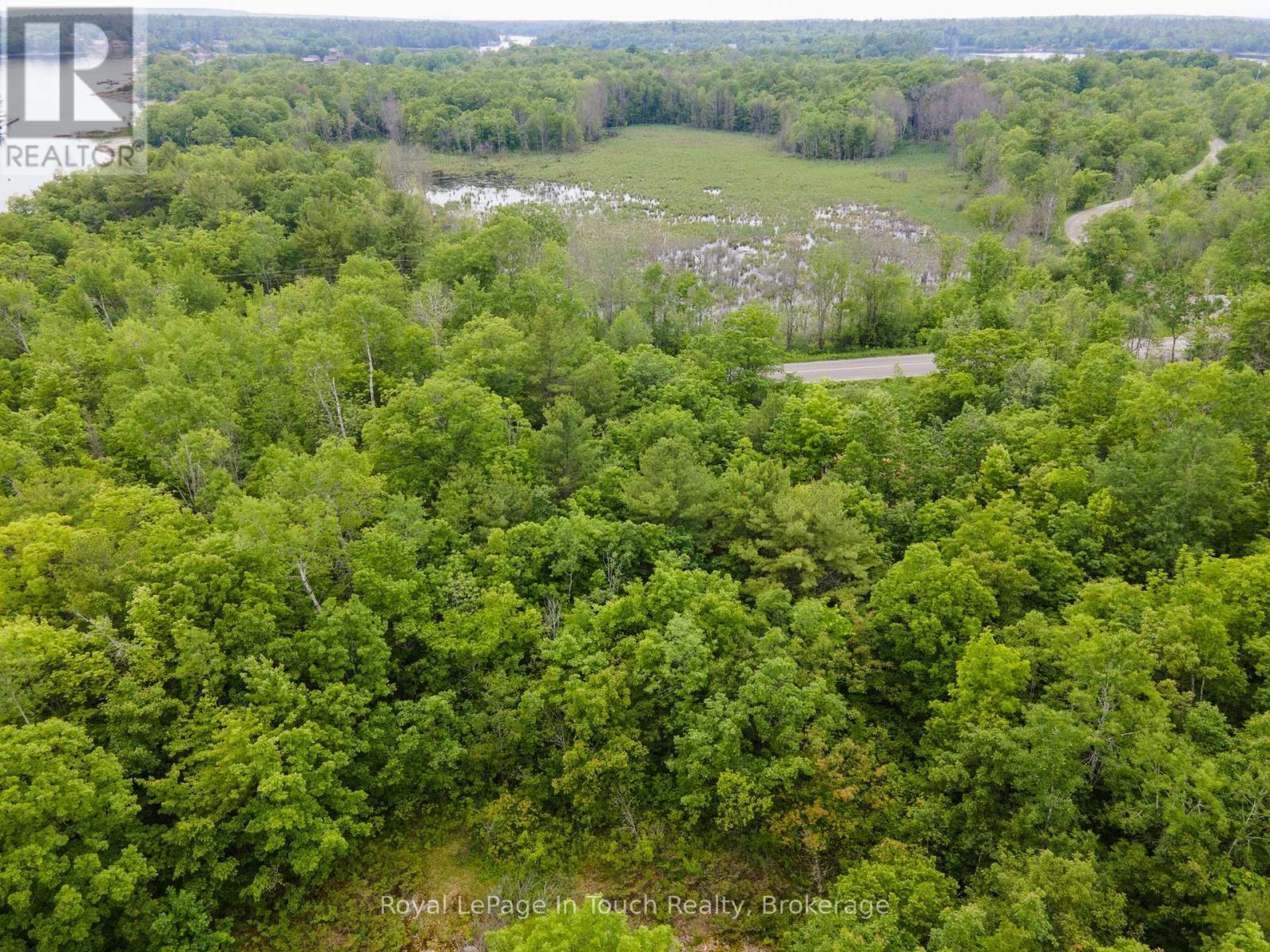 












408 SOUTH BAY ROAD

,
Georgian Bay (Baxter),







Ontario
L0K1S0

