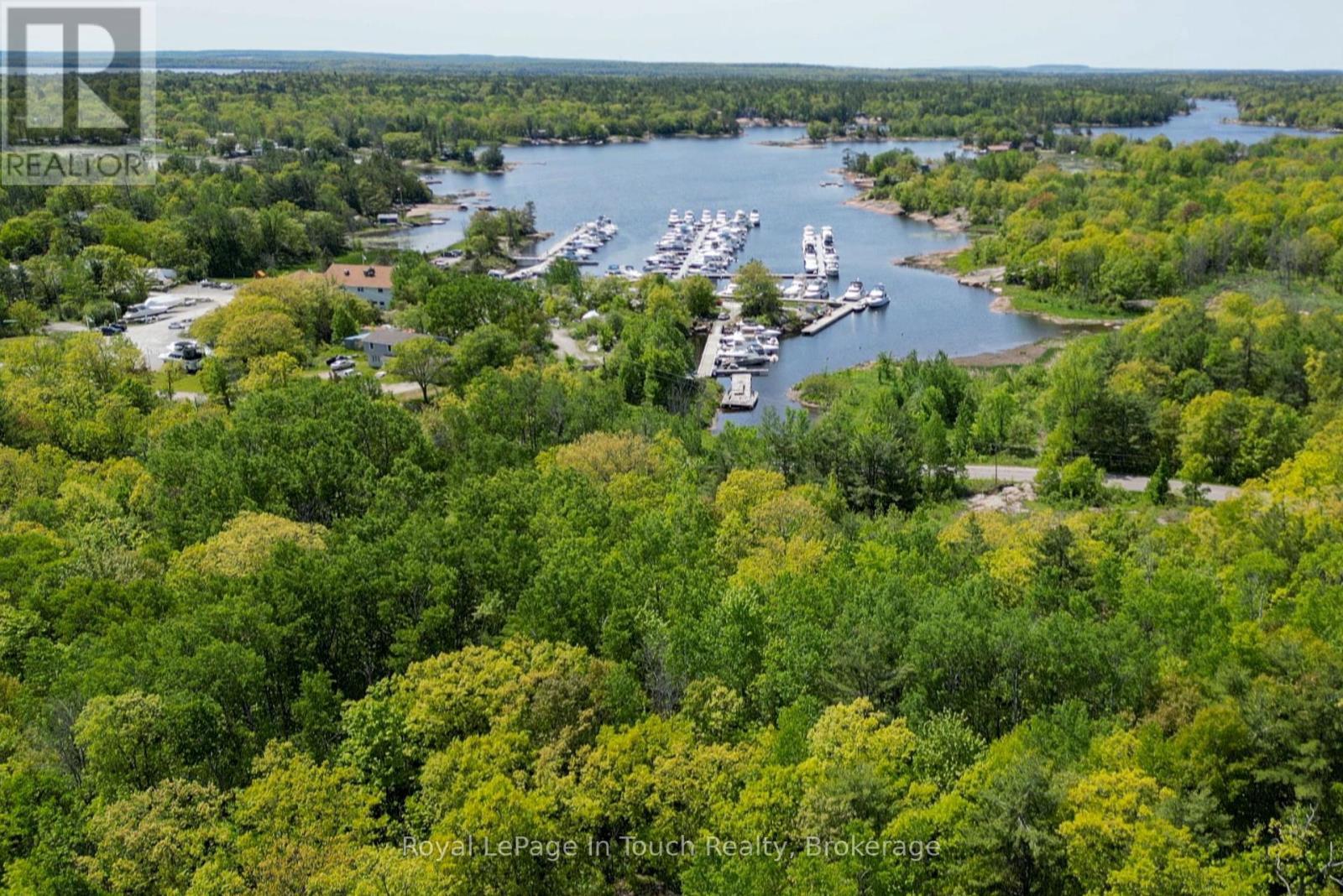 












408 SOUTH BAY ROAD

,
Georgian Bay (Baxter),







Ontario
L0K1S0

