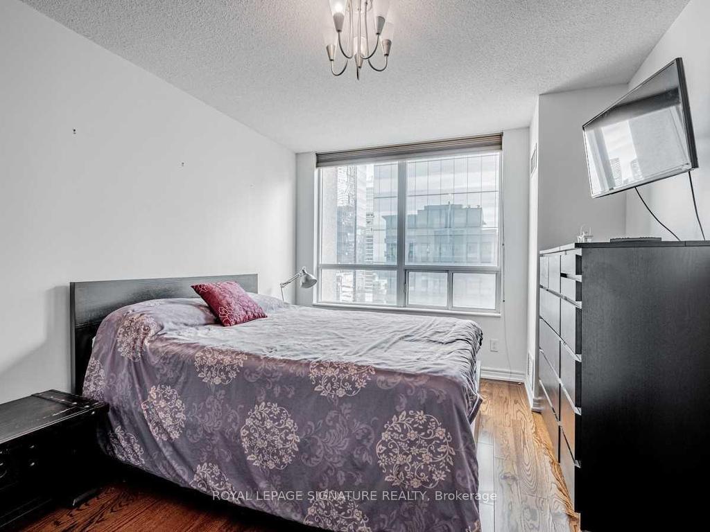 









30


Grand Trunk

Crescent, 3906,
Toronto,




ON
M5J 3A4

