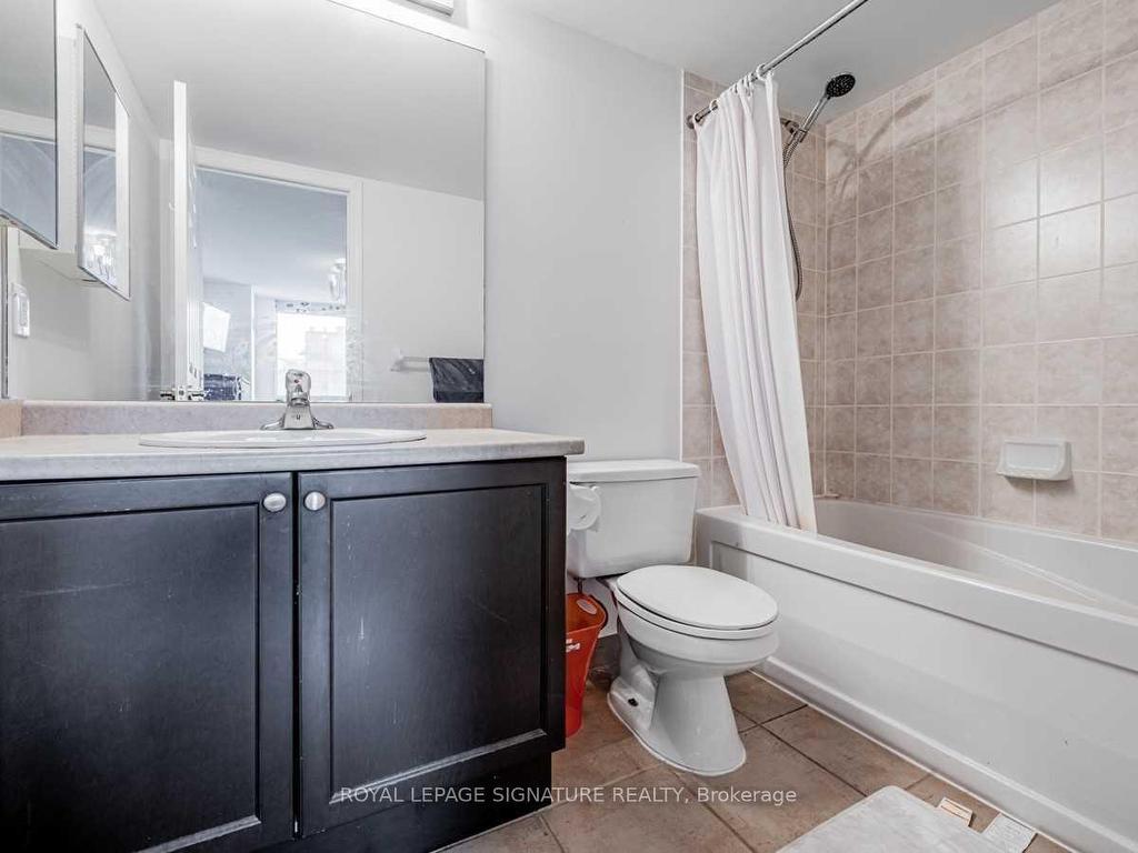 









30


Grand Trunk

Crescent, 3906,
Toronto,




ON
M5J 3A4

