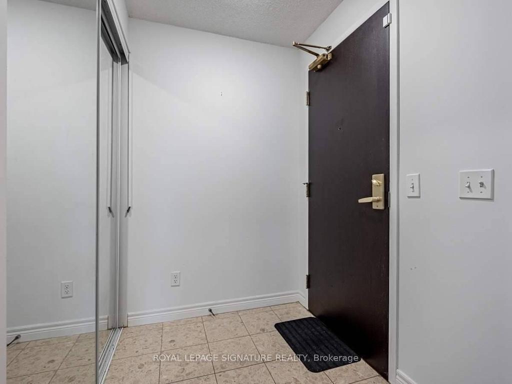 









30


Grand Trunk

Crescent, 3906,
Toronto,




ON
M5J 3A4

