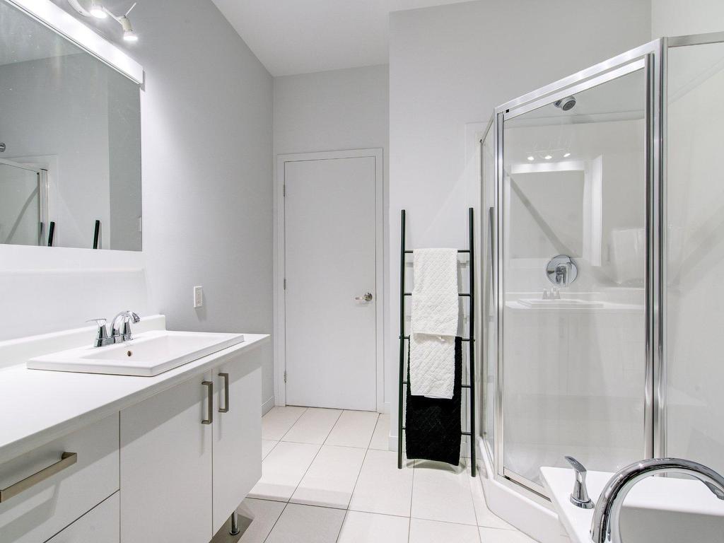 









150


Rue de la Maçonnerie

, S03-04,
Châteauguay,




QC
J6K0K4

