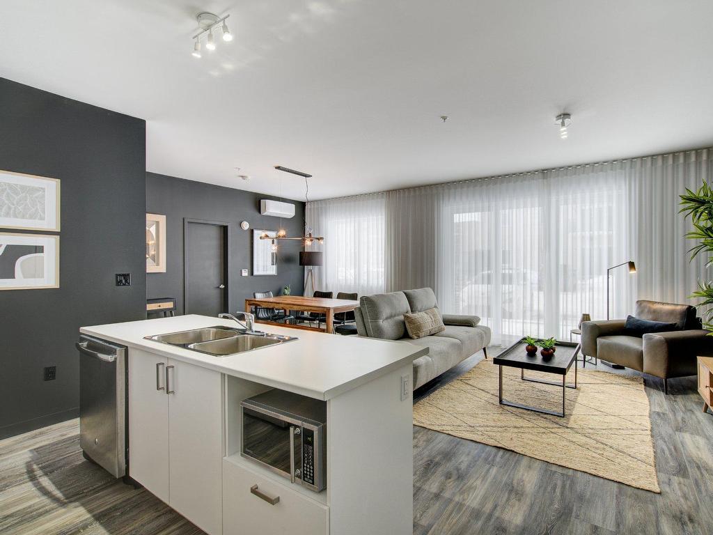 









150


Rue de la Maçonnerie

, S03-04,
Châteauguay,




QC
J6K0K4

