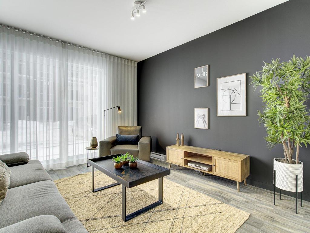 









150


Rue de la Maçonnerie

, S03-04,
Châteauguay,




QC
J6K0K4

