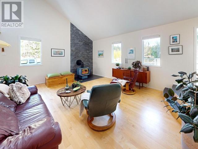 












9117 KROMPOCKER RD

,
Powell River,




British Columbia
V8A0G1

