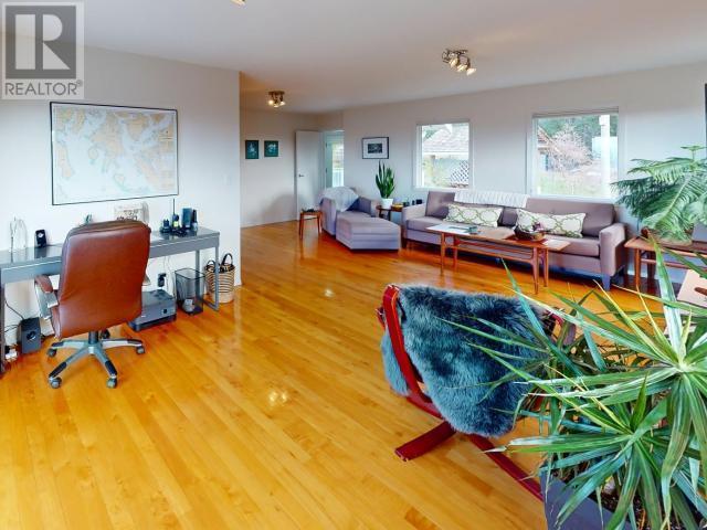 












9117 KROMPOCKER RD

,
Powell River,




British Columbia
V8A0G1

