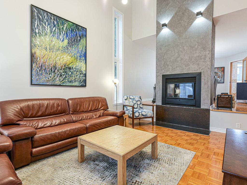 









440


Rue des Tulipes

,
La Prairie,




QC
J5R2G3

