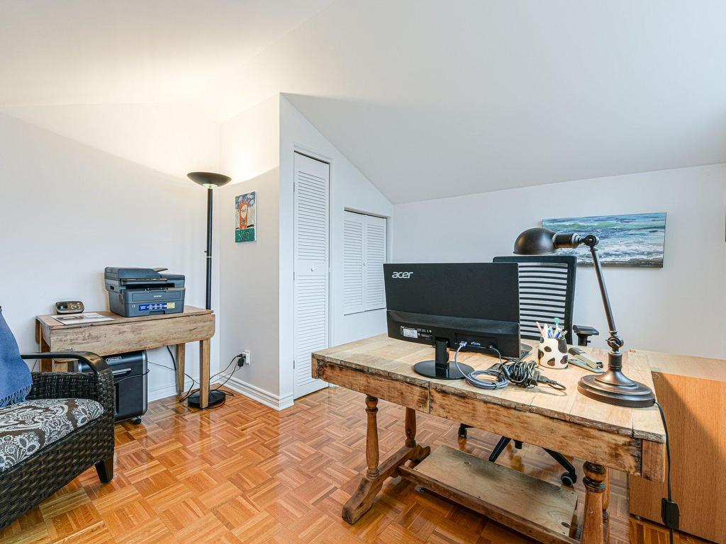 









440


Rue des Tulipes

,
La Prairie,




QC
J5R2G3

