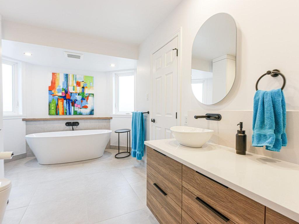 









440


Rue des Tulipes

,
La Prairie,




QC
J5R2G3

