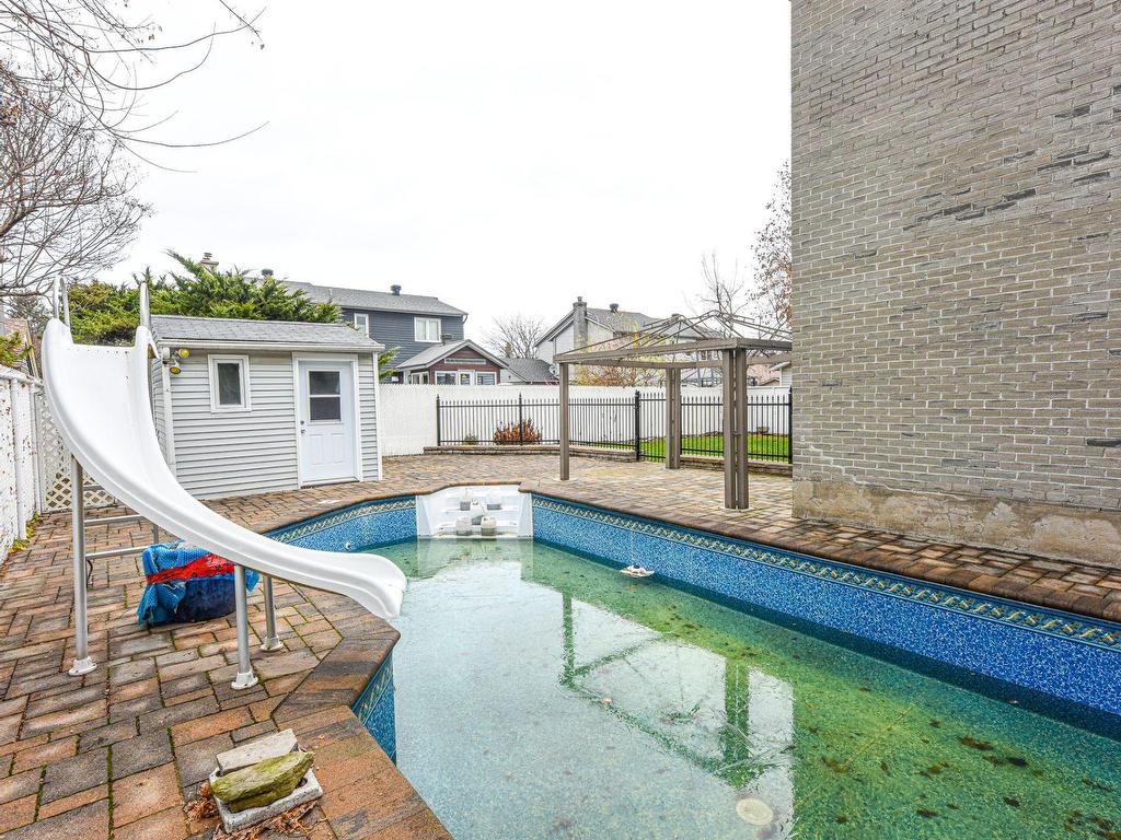 









440


Rue des Tulipes

,
La Prairie,




QC
J5R2G3

