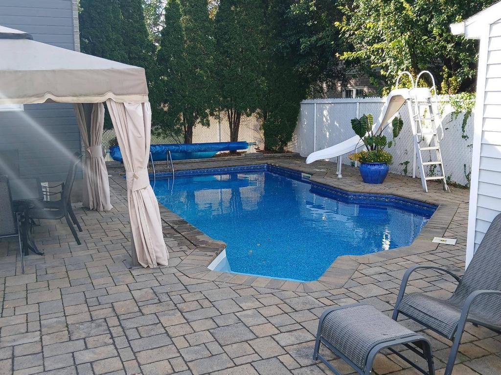 









440


Rue des Tulipes

,
La Prairie,




QC
J5R2G3

