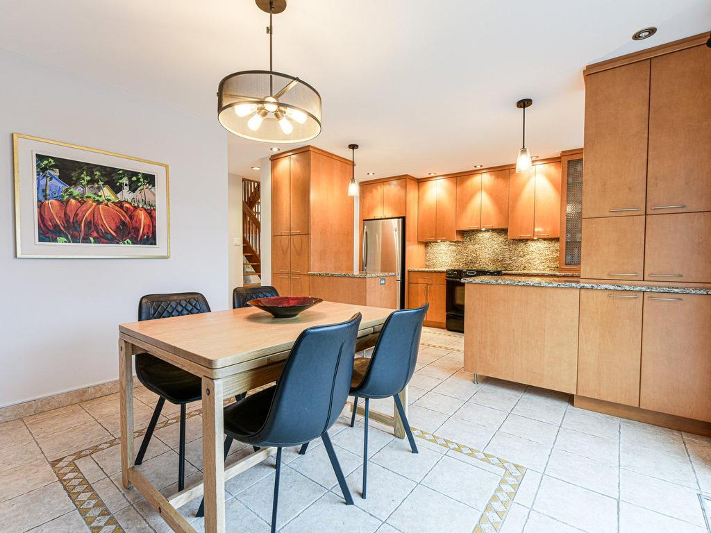 









440


Rue des Tulipes

,
La Prairie,




QC
J5R2G3

