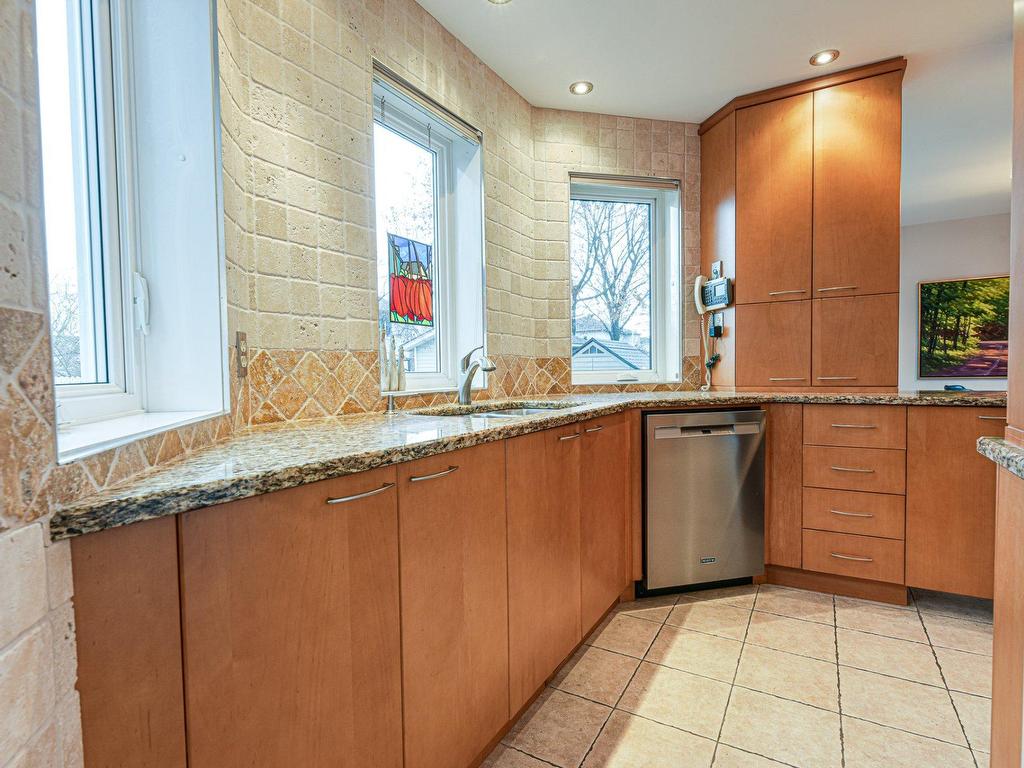 









440


Rue des Tulipes

,
La Prairie,




QC
J5R2G3

