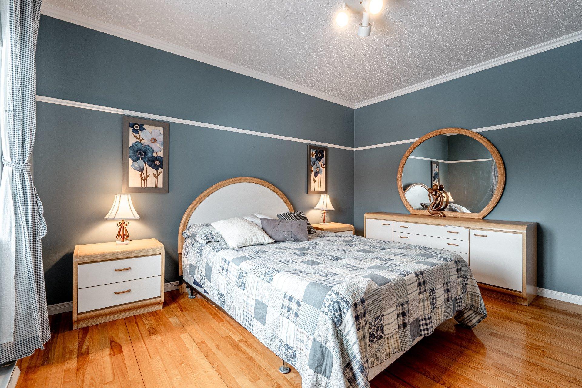 









6535

 - 6539


Route Louis-S.-St-Laurent

,
Compton,




QC
J0B1L0

