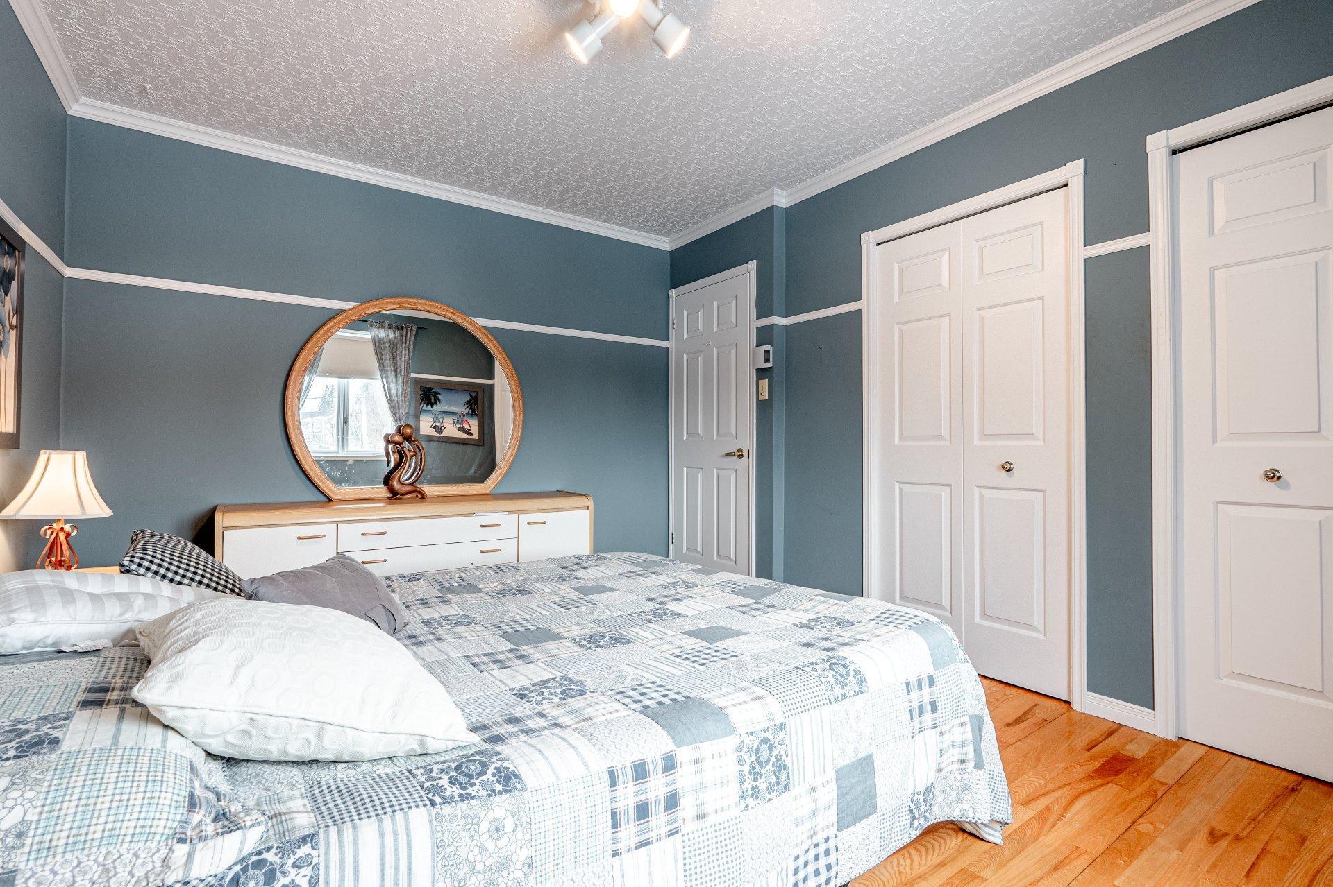 









6535

 - 6539


Route Louis-S.-St-Laurent

,
Compton,




QC
J0B1L0

