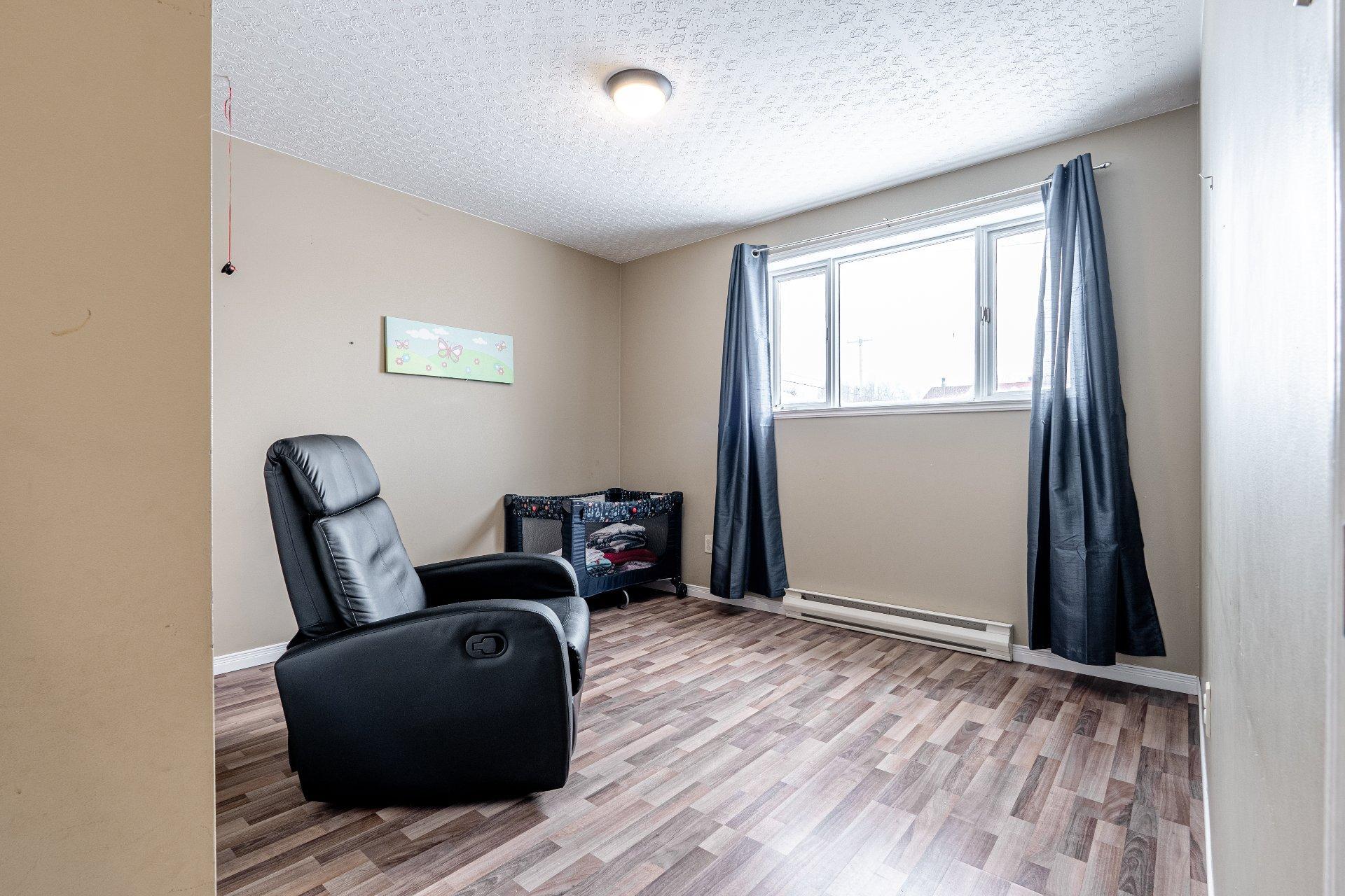 









6535

 - 6539


Route Louis-S.-St-Laurent

,
Compton,




QC
J0B1L0

