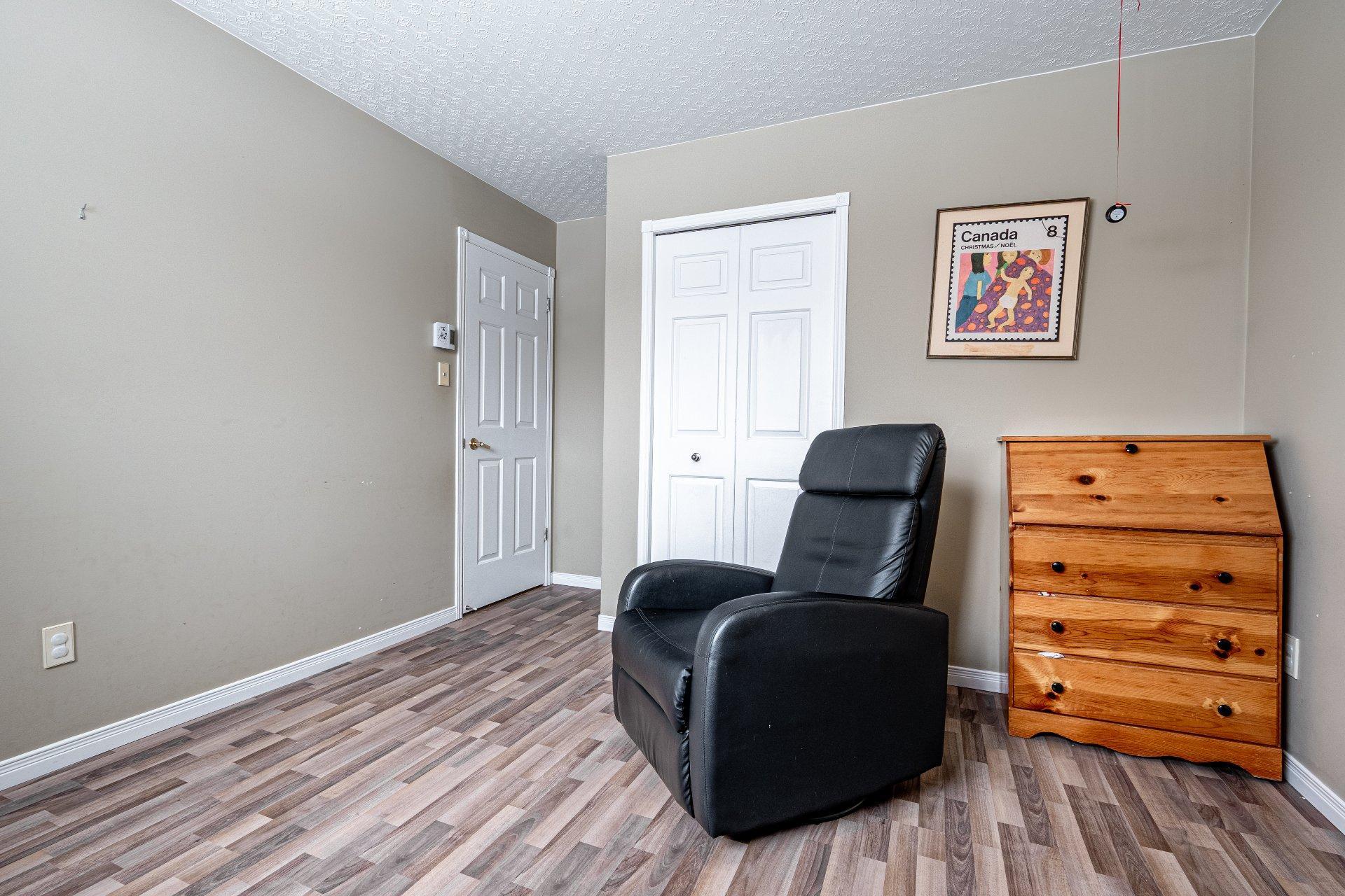 









6535

 - 6539


Route Louis-S.-St-Laurent

,
Compton,




QC
J0B1L0


