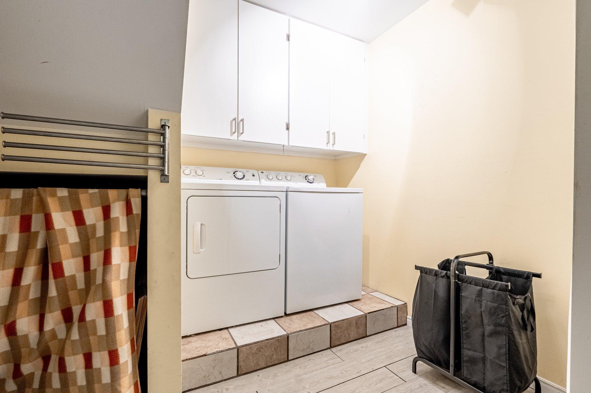 









6535

 - 6539


Route Louis-S.-St-Laurent

,
Compton,




QC
J0B1L0

