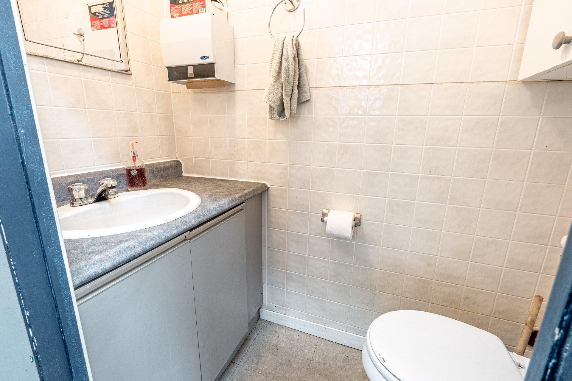 









6535

 - 6539


Route Louis-S.-St-Laurent

,
Compton,




QC
J0B1L0

